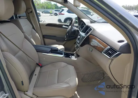 2015 Mercedes-Benz Ml 350 z USA, uszkodzony, nr VIN 4JGDA5JB3FA588597